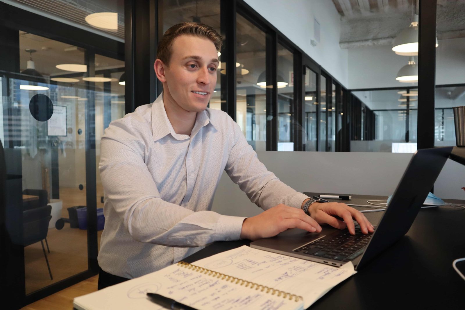 Careers: What Does A Real Estate Broker Do? – AptAmigo Apartment Locators