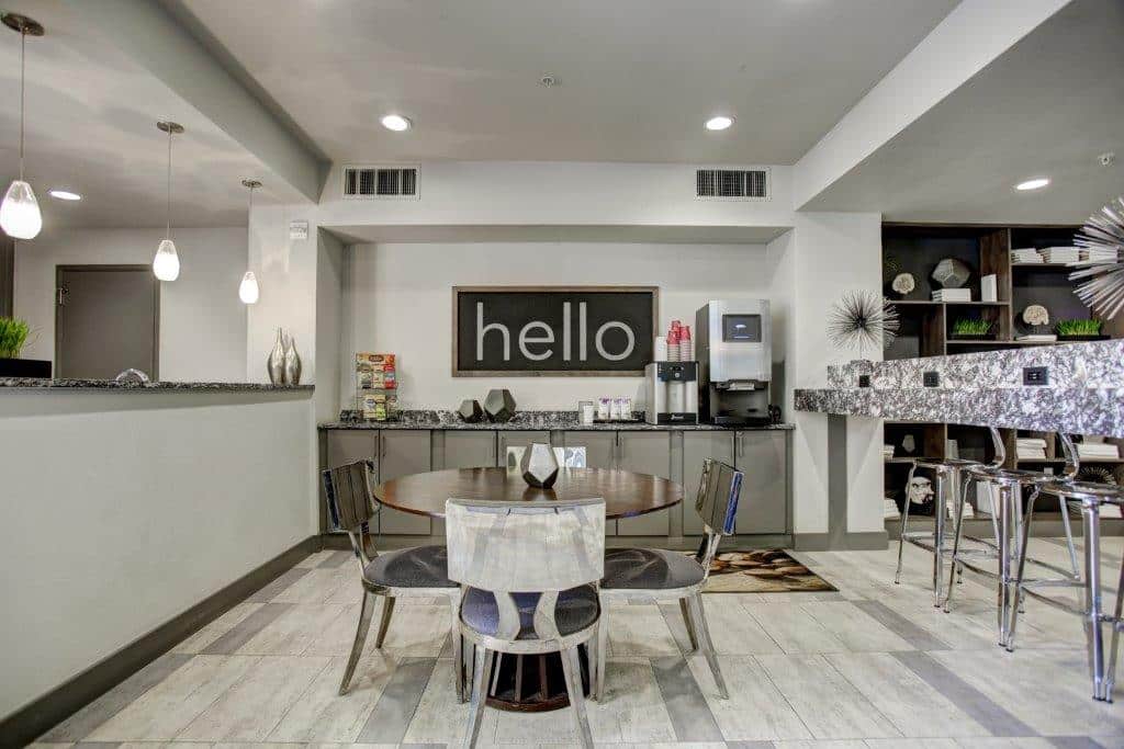 Best Luxury Riverfront Park Apartments in Denver